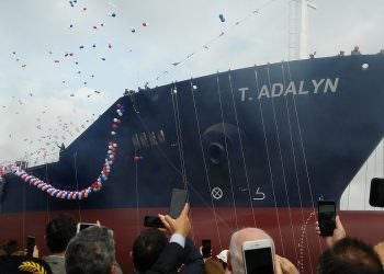 RMK Marien, T.Adalyn’i denize indirdi