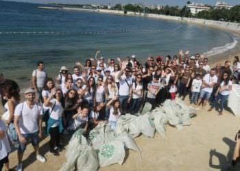 Deniz gönüllüleri TURMEPA öncülüğünde kıyılara akın ederek tek kullanımlık plastiğe dur dedi!