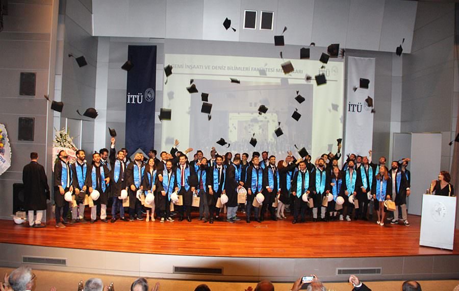 İTÜ GEMİ İNŞA’DA MEZUNİYET COŞKUSU