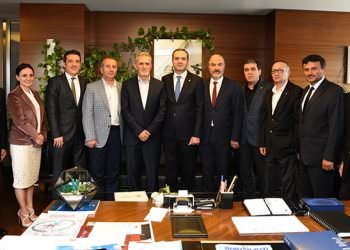 KOSDER’İN YENİ YÖNETİMİNDEN DENİZ TİCARET ODASI’NA HAYIRLI OLSUN ZİYARETİ