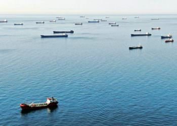 DÜNYA TİCARETİ DURDU, GEMİLER DEMİR ATTI