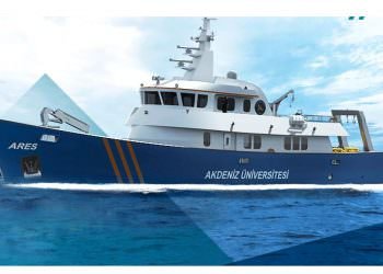 ARES TERSANESİ, AKDENİZ ÜNİVERSİTESİ’NE ARAŞTIRMA GEMİSİ BAĞIŞLADI