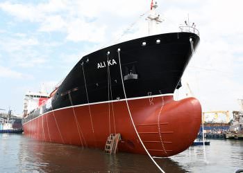 ALİ KA GEMİSİ TÖRENLE SUYA İNDİ