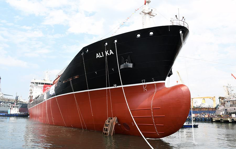 ALİ KA GEMİSİ TÖRENLE SUYA İNDİ