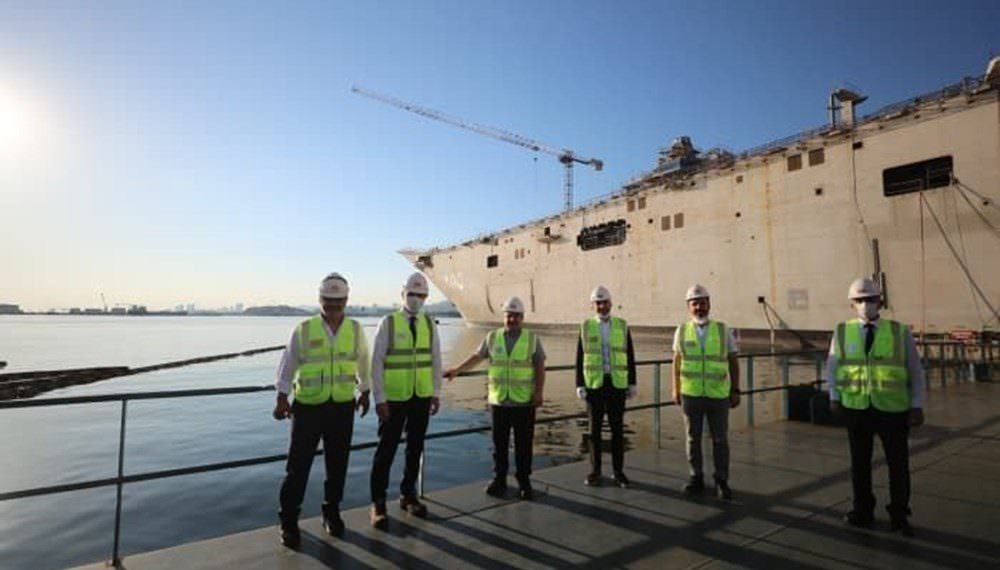 BAKAN VARANK SEDEF TERSANESİ’NDE TCG ANADOLU’YU ZİYARET ETTİ