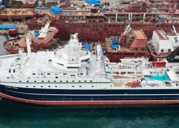 TERSAN, VLADİMİR LİMANOV’U TESLİM ETTİ