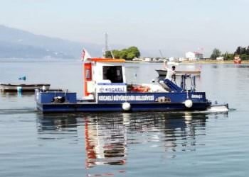 KÖRFEZ’DE GEMİ VE KIYILARDAN 12 BİN METREKÜP ATIK TOPLANDI