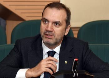 TAMER KIRAN: YABANCI BAYRAK BİR VAR OLMA MESELESİDİR