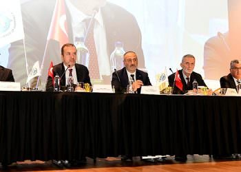 DENİZCİLİK SEKTÖRÜNÜN GÜNDEMİ YEŞİL DÖNÜŞÜM