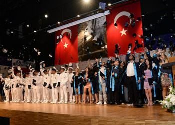 PİRİ REİS ÜNİVERSİTESİ MEZUNİYET TÖRENİ GERÇEKLEŞTİ