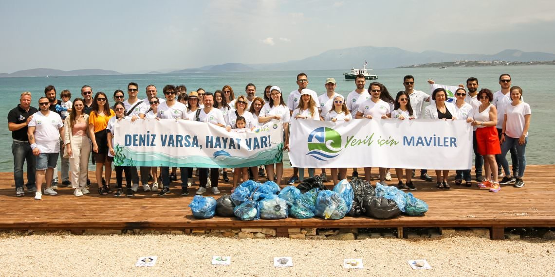 ARKAS ve TURMEPA AİLECE KIYI TEMİZLİĞİ YAPTI