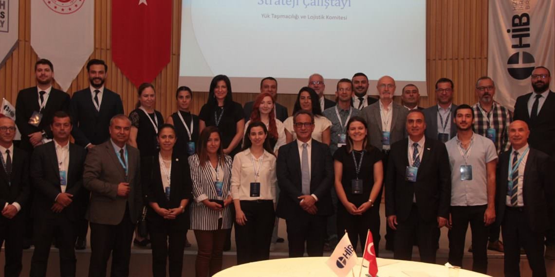 LOJİSTİK SEKTÖRÜ 20 MİLYAR DOLARLIK İHRACAT HEDEFLİYOR