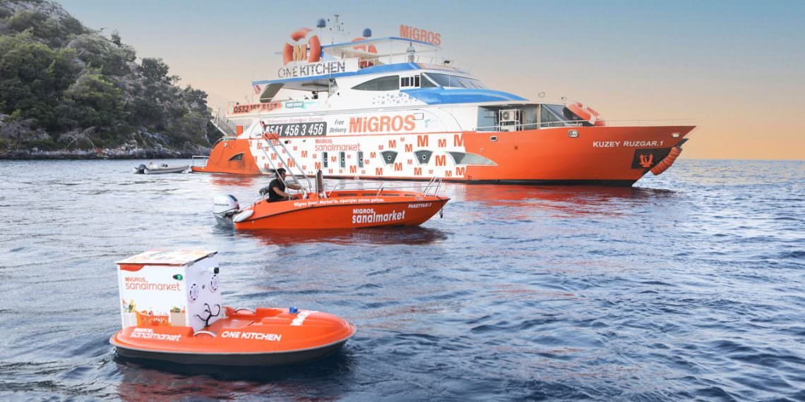 DÜNYANIN İLK DENİZ ÜSTÜ BULUT MUTFAK TEKNESİ HİZMETE GİRDİ