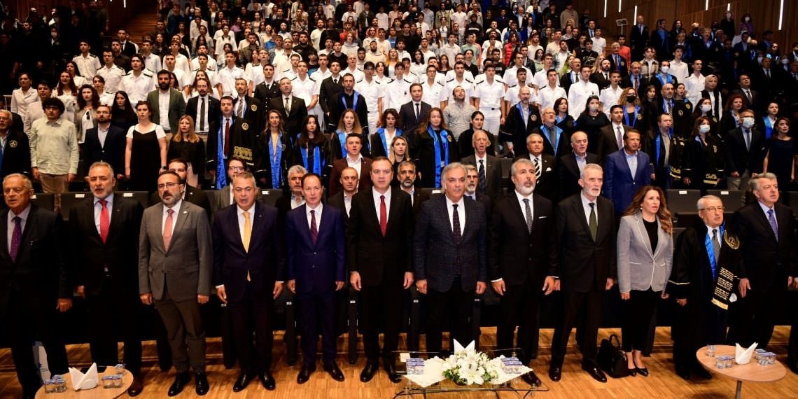 PİRİ REİS ÜNİVERSİTESİ REKTÖRLÜK DEVİR TESLİMİ GERÇEKLEŞTİ