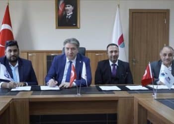 YALOVA ÜNİVERSİTESİ İLE SEAFARER TRAİNİNG CENTER (STC) EĞİTİM PROTOKOLÜ İMZALADI