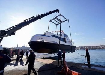 İBB ŞEHİR HATLARI, 5 ELEKTRİKLİ DENİZ TAKSİYİ SUYA İNDİRDİ