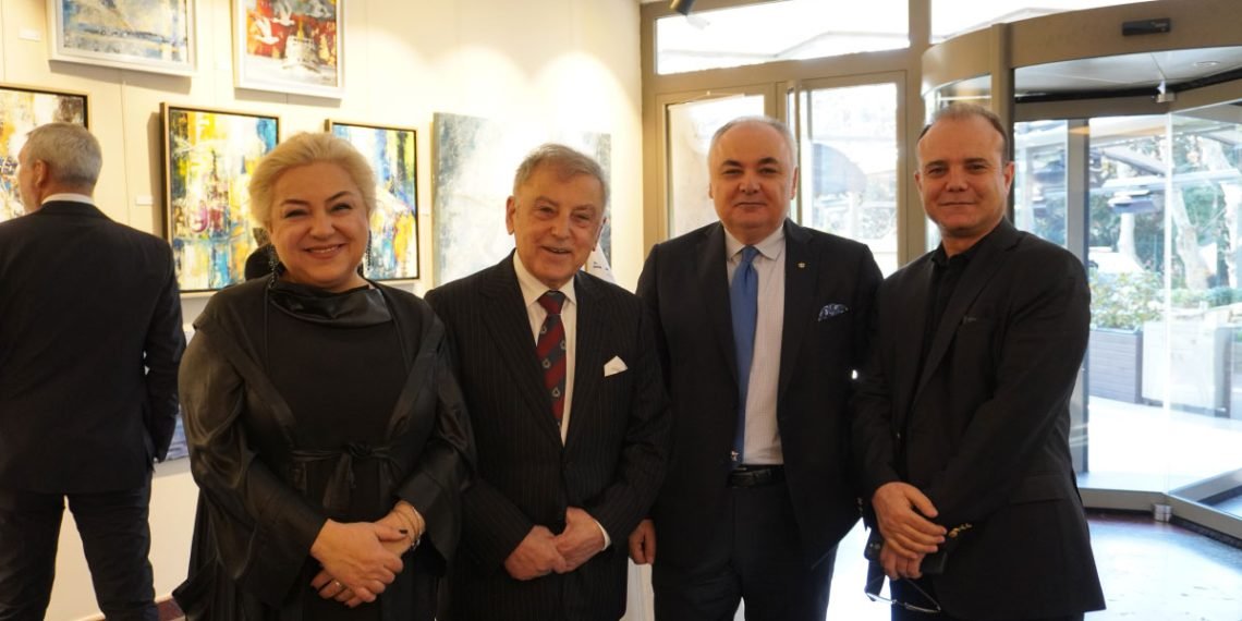 ESKOART, MAVİ BLUE RESİM SERGİSİNİ SANATSEVERLERLE BULUŞTURDU