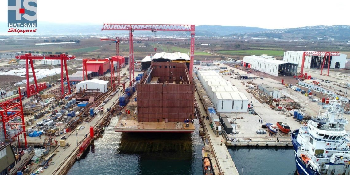 HAT-SAN HALKA ARZ OLUYOR