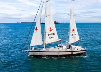 YELKENLİ KARGO GEMİSİ GRAIN DE SAIL II SUYA İNDİRİLDİ