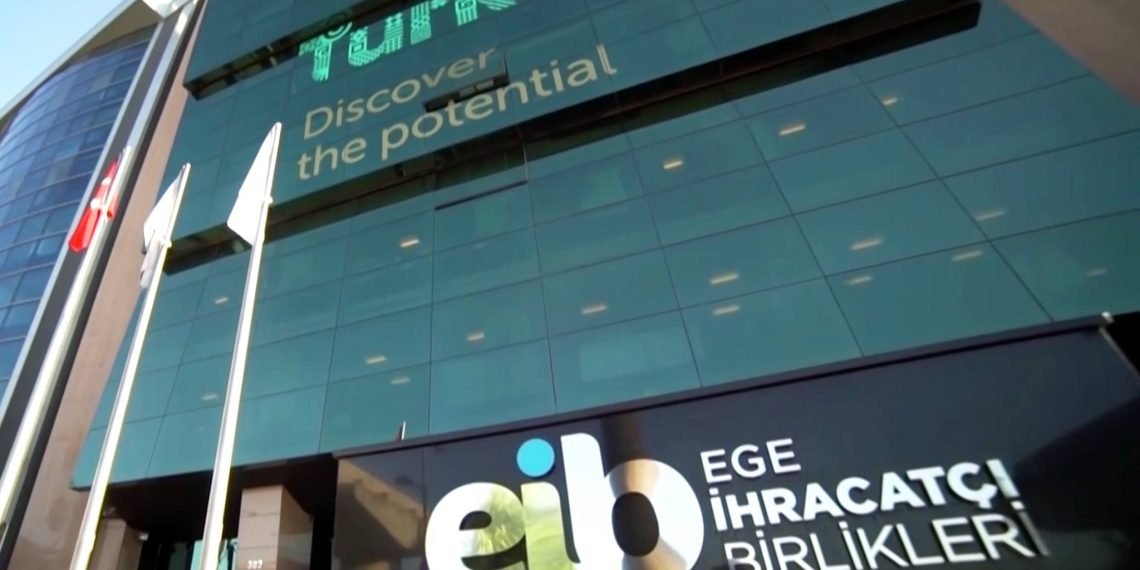 EGE BÖLGESİ’NİN 6 AYLIK İHRACATI 15 MİLYAR DOLARI AŞTI