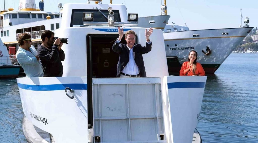 AB BÜYÜKELÇİSİ LANDRUT, TARİHİ HALİÇ TERSANESİ’Nİ ZİYARET ETTİ