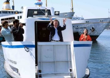 AB BÜYÜKELÇİSİ LANDRUT, TARİHİ HALİÇ TERSANESİ’Nİ ZİYARET ETTİ