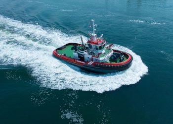 UZMAR’IN İNŞA ETTİĞİ EN BÜYÜK RÖMORKÖR GÖREVE BAŞLADI