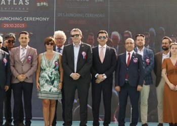 ATLAS TERSANESİ LONGERA KARGO GEMİSİNİ TÖRENLE SUYA İNDİRDİ