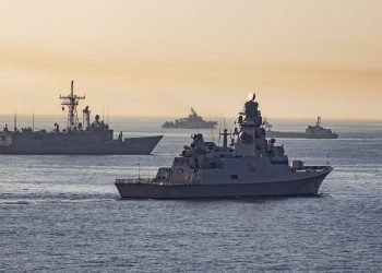 TÜRK TERSANELERİ DÜMENİ MALEZYA DONANMASI’NA ÇEVİRDİ