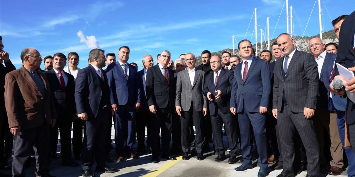 ÖREN, TEKNE İMAL VE ÇEKEK YERİ BAKAN URALOĞLU TARAFINDAN HİZMETE AÇILDI