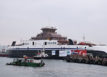 CEMRE TERSANESİ, YENİ FERİBOTU NB1091’İ SUYA İNDİRDİ