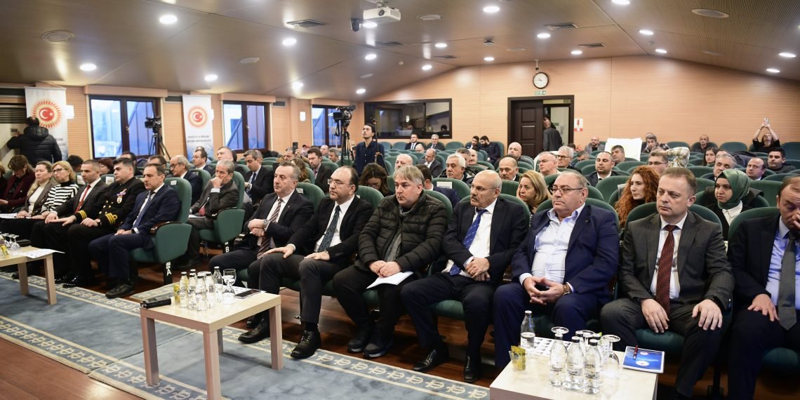 İMEAK DTO’DA İSTANBUL İLİ BALIKÇILIK SORUNLARI İSTİŞARE ÇALIŞTAYI DÜZENLENDİ