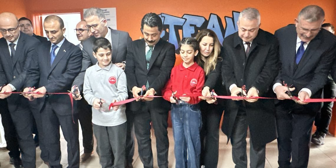 TURMEPA İSKENDERUN’DA ÇOCUKLARLA GELECEĞİ KODLUYOR