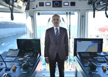 BAKAN URALOĞLU: ‘’DENİZCİLİK SEKTÖRÜNE YATIRIMLAR DEVAM EDİYOR’’