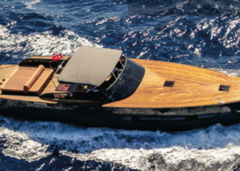 Spook 62, denizde lüksü yaşatıyor  