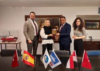 Med Marine, VB Ahmose’yi Boluda Towage’a teslim etti