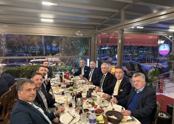 Denizci Fenerbahçeliler Derneği iftar yemeği düzenledi