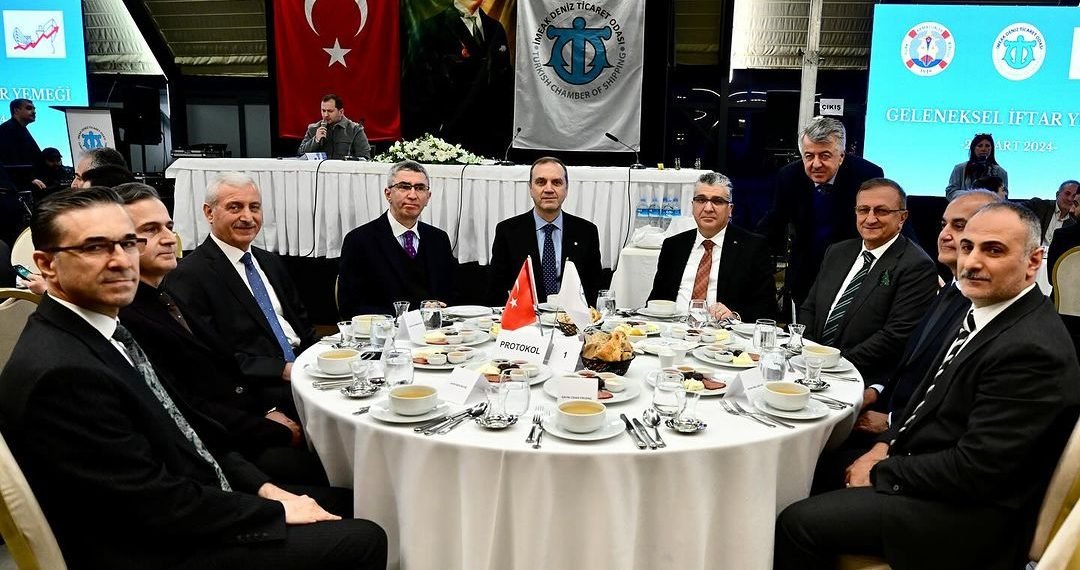 Denizcilik sektörü iftar yemeğinde buluştu