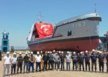 Desan ve Özata, Y 163’ü denize indirdi