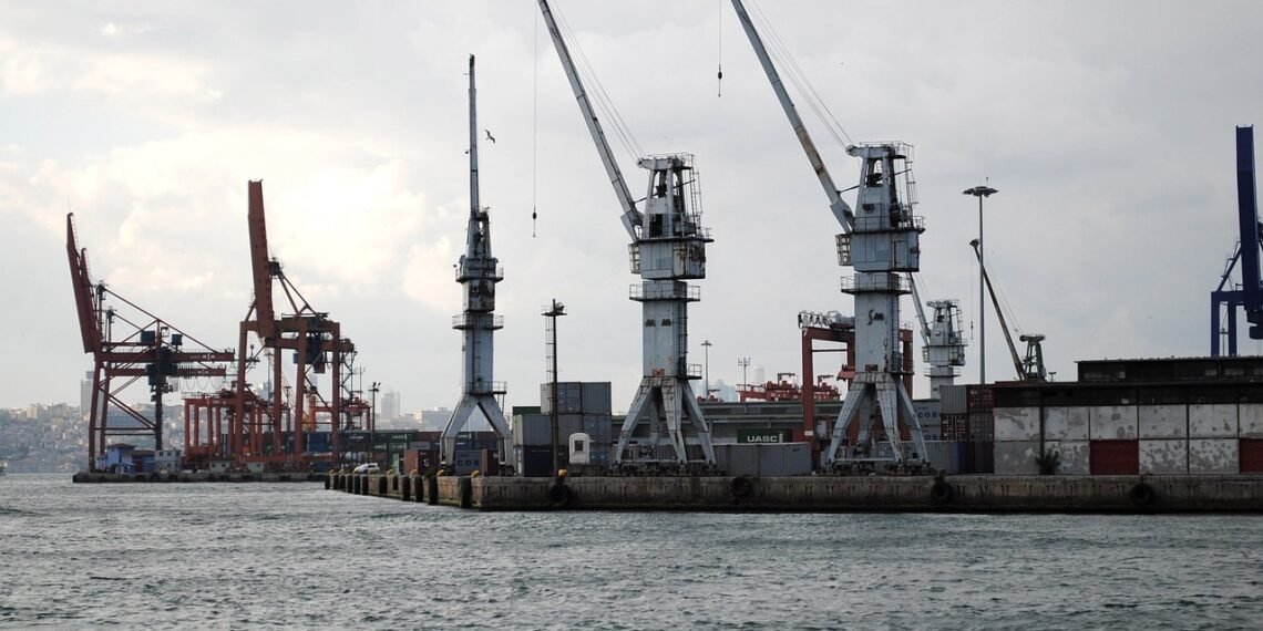 Türkiye limanlarında elleçlenme miktarı 356,1 milyon ton yüke ulaştı