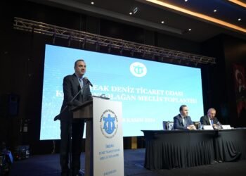 İMEAK DTO Meclis Toplantısı Sapanca’da yapıldı