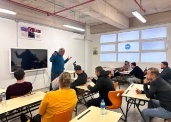 Ekol’den müfredat dışı İngilizce eğitim desteği