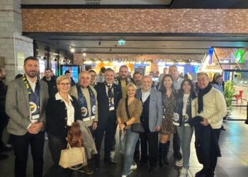 Denizci Fenerbahçeliler Derneği’nden Anlamlı Etkinlik: Film Gösteriminde Birlik ve Beraberlik Ruhu