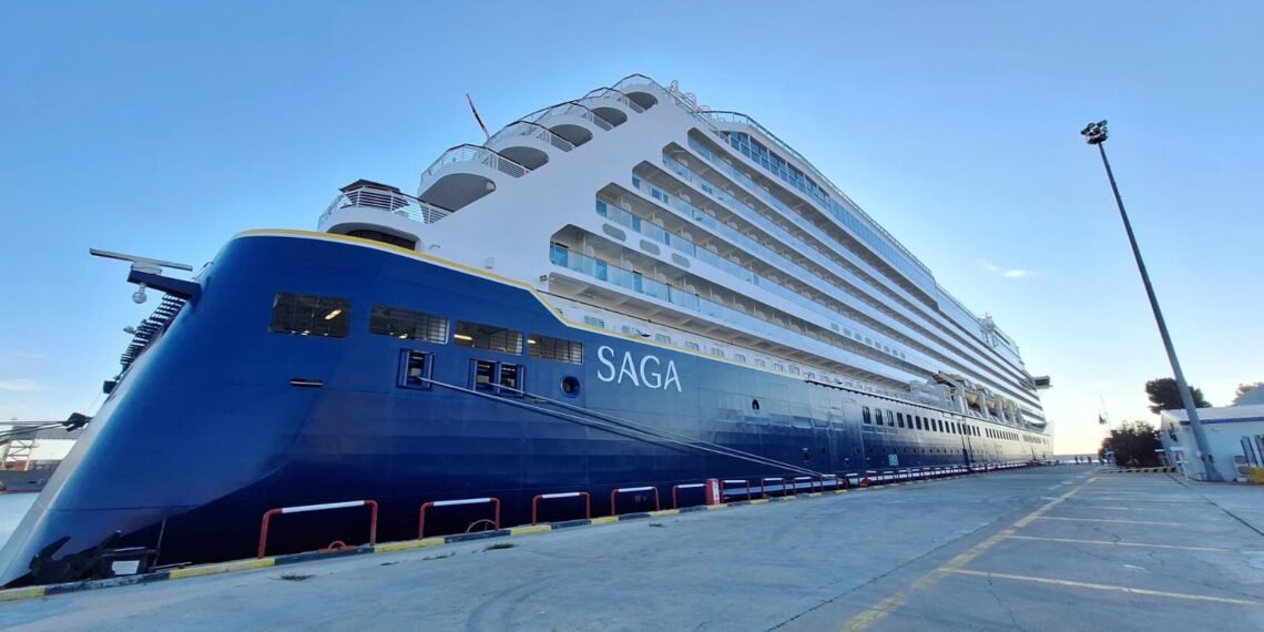 QTerminals Antalya, 2025 Yılının İlk Kruvaziyer Gemisini Ağırladı