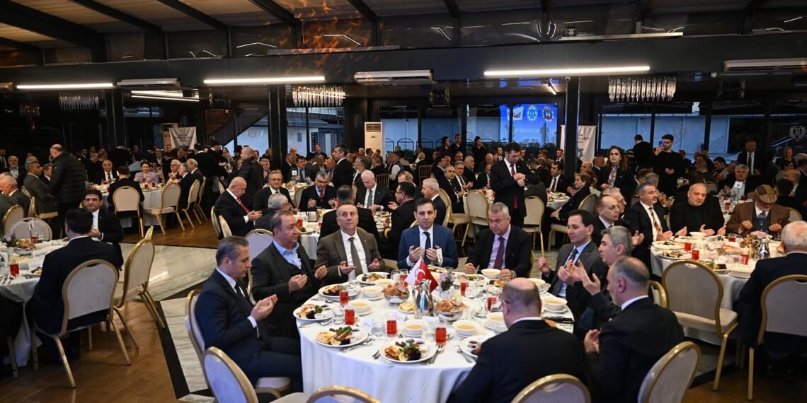 Denizcilik Sektörü Geleneksel İftar Yemeğinde Buluştu