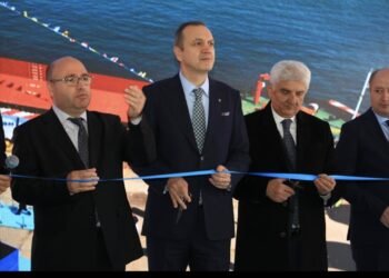 Yerli üretim DÖKER-1 Çamur Taşıma Barcı hizmete alındı