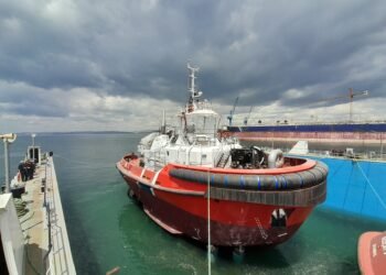 Sanmar’ın Yunanistan için inşa ettiği ilk römorkör denize indirildi