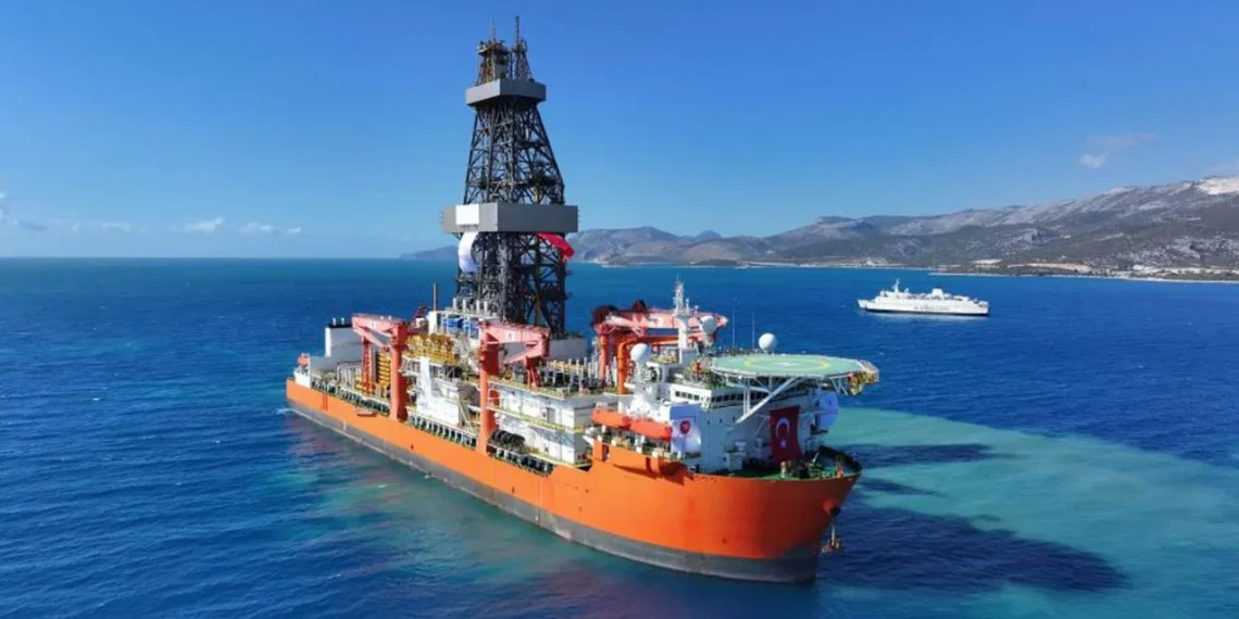 Türkiye’nin yeni sondaj gemisi Mersin Taşucu’na ulaştı