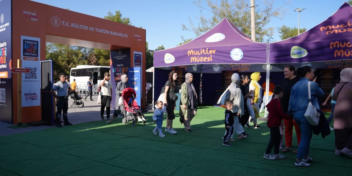 Tekno Macera Tırı Mardin’de çocuklarla buluştu