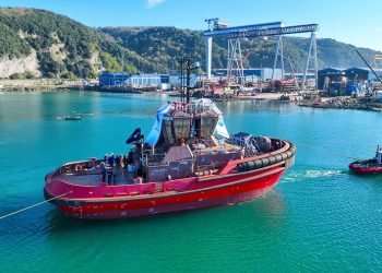 Med Marine yeni RAstar 2800 Terminal–Escort römorkörünü suya indirdi